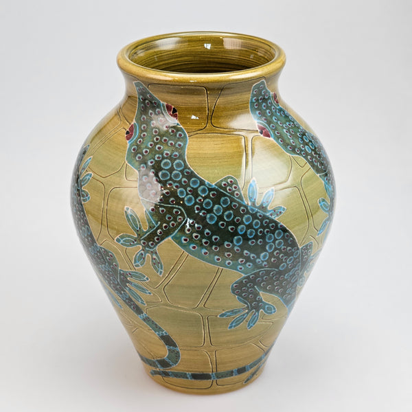 Dennis Chinaworks 8" Geko Vase edition of 50