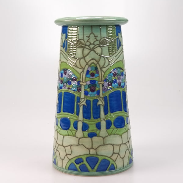 Dennis Chinaworks Gaudi windows